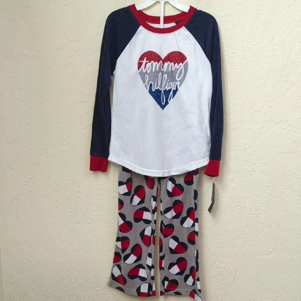 Tommy Hilfiger Girls 2-Pc. Navy, Red, & White Heart Pajama Set Size Medium 8/10